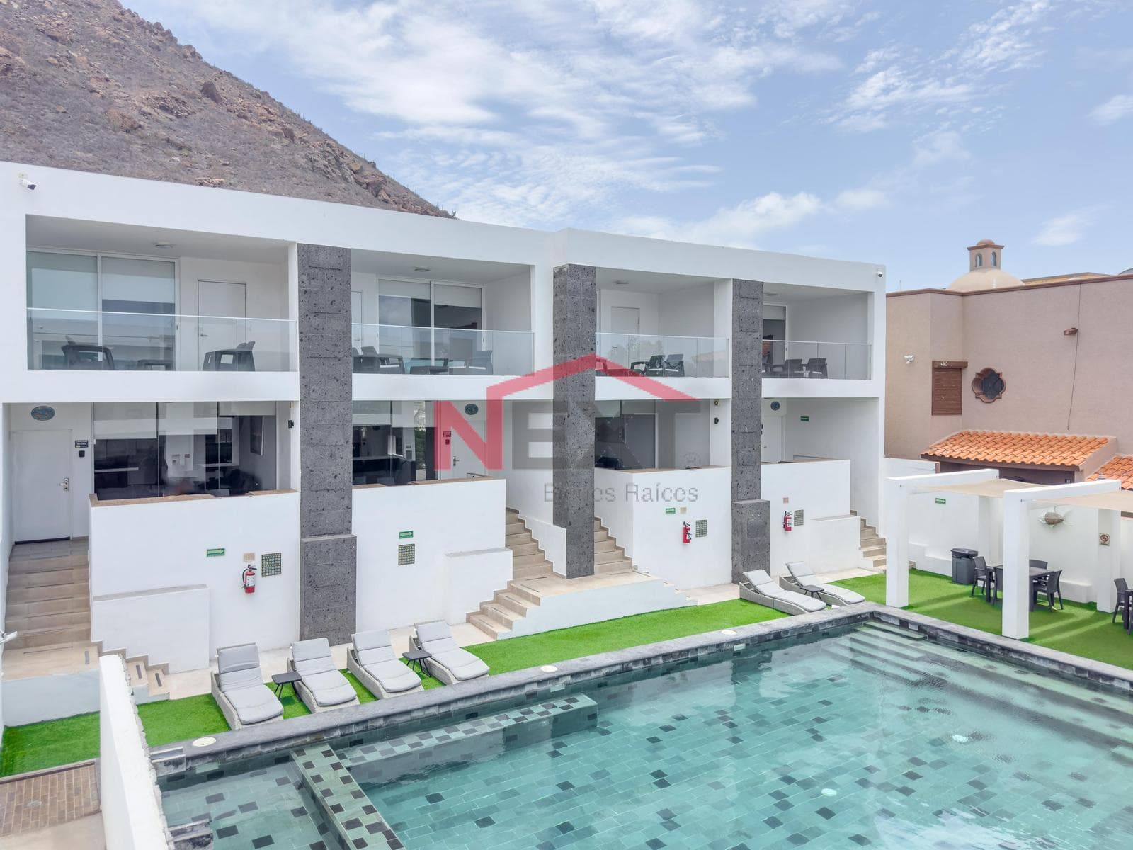 COMPLEX WITH SEVEN APARTMENTS FOR SALE