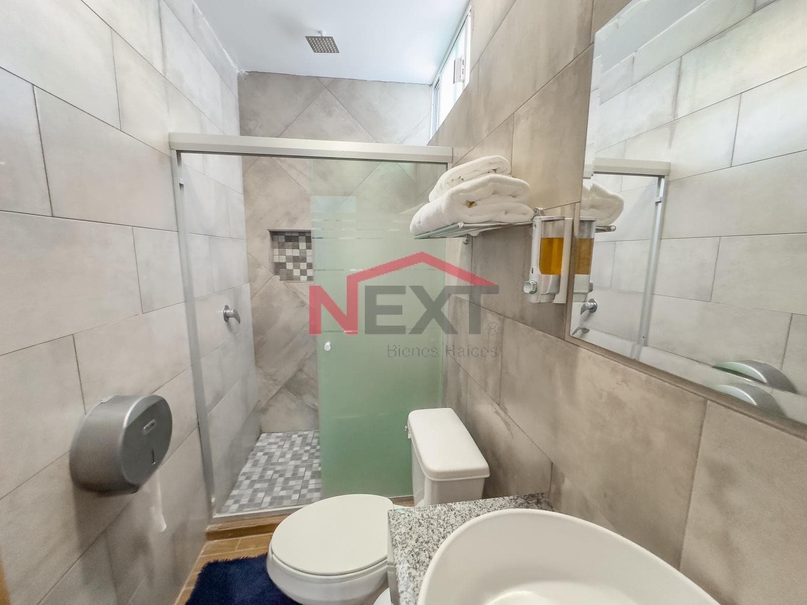 COMPLEX WITH SEVEN APARTMENTS FOR SALE