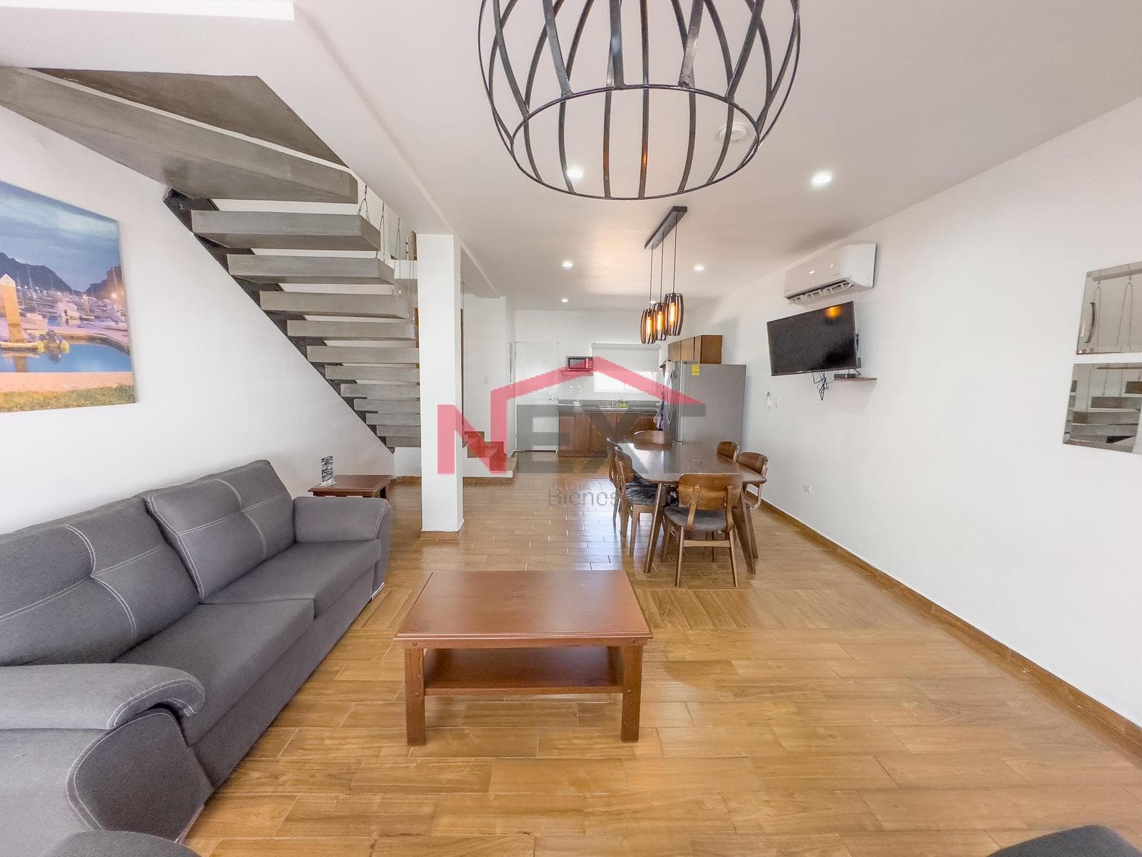 COMPLEX WITH SEVEN APARTMENTS FOR SALE