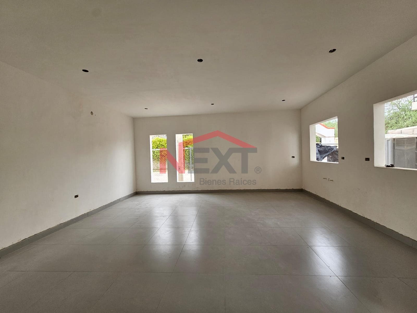 HOUSE FOR SALE IN COL. PALO VERDE