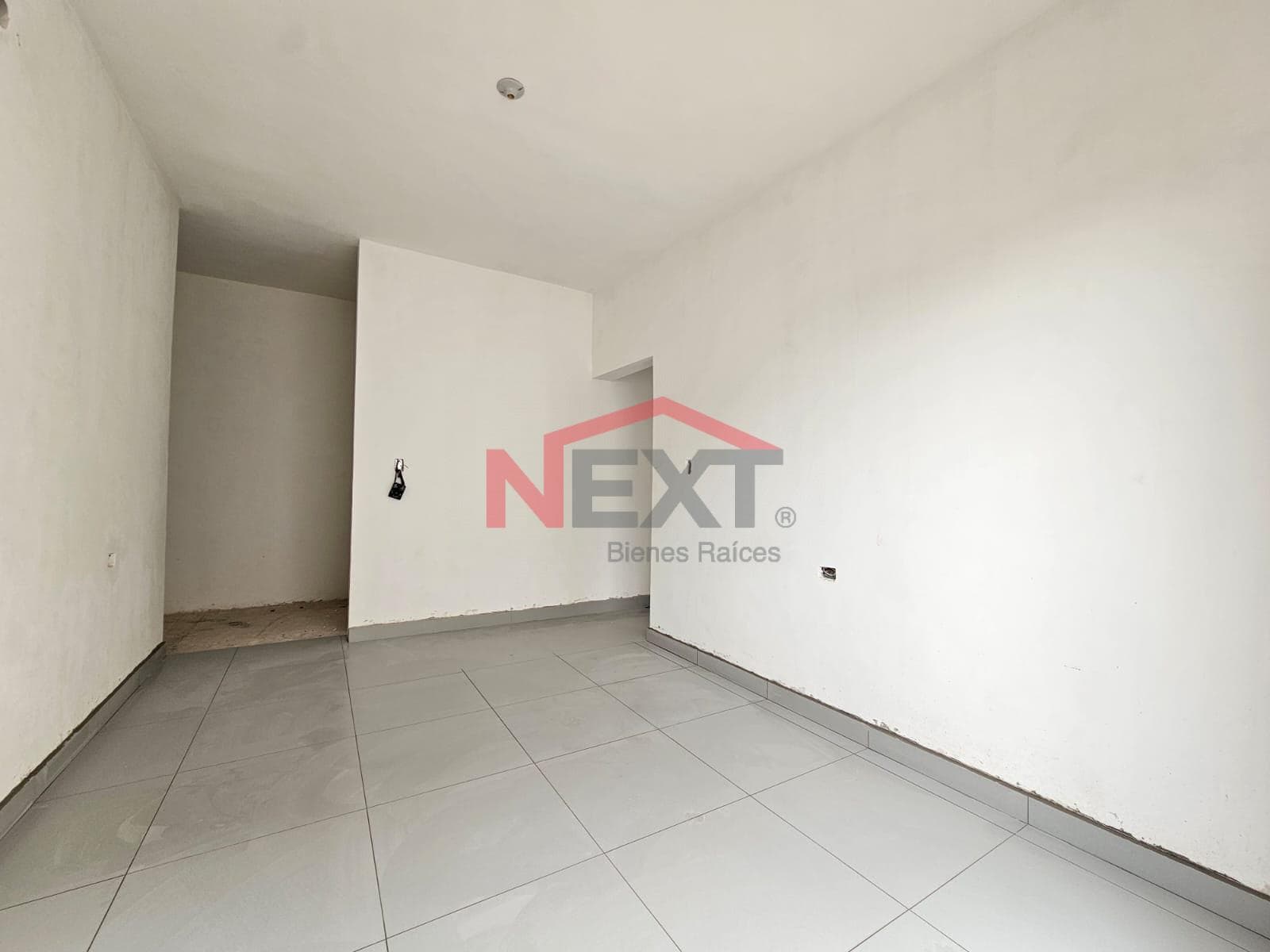 HOUSE FOR SALE IN COL. PALO VERDE