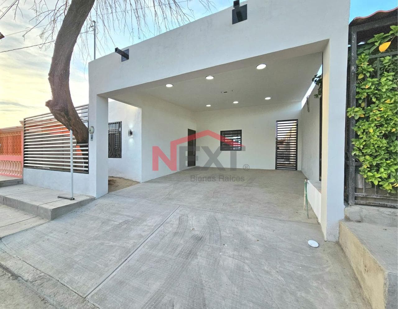 HOUSE FOR SALE IN THE LOPEZ PORTILLO NEIGHBORHOOD