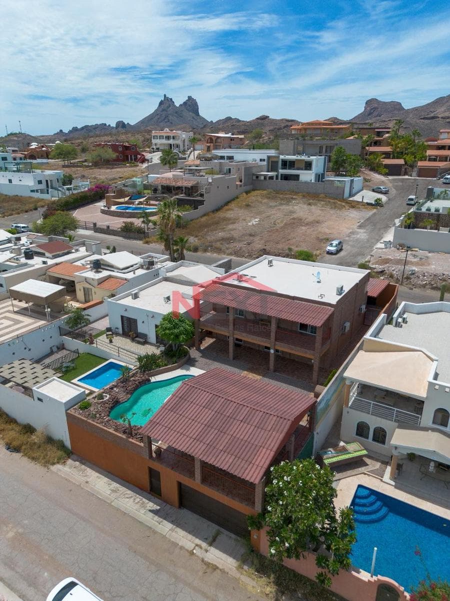 FURNISHED HOUSE FOR SALE IN LOMA BELLA, SAN CARLOS