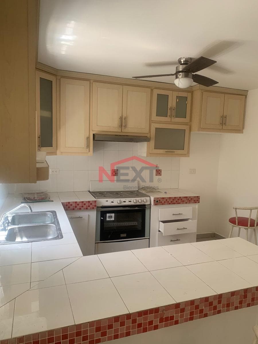 HOUSE FOR SALE IN LOS ENCINOS II NEIGHBORHOOD