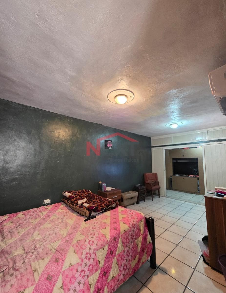 HOUSE FOR SALE IN THE VILLA DEL REAL NEIGHBORHOOD