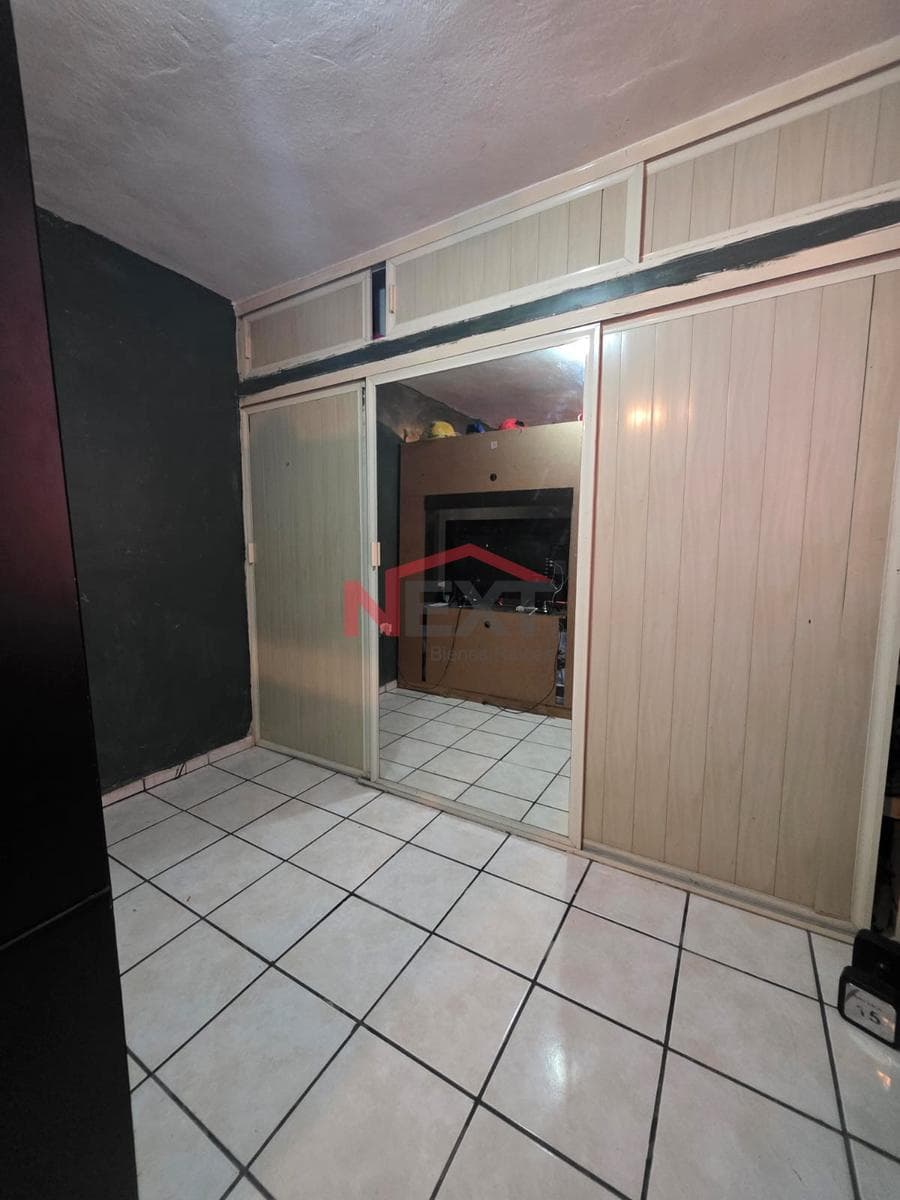 HOUSE FOR SALE IN THE VILLA DEL REAL NEIGHBORHOOD