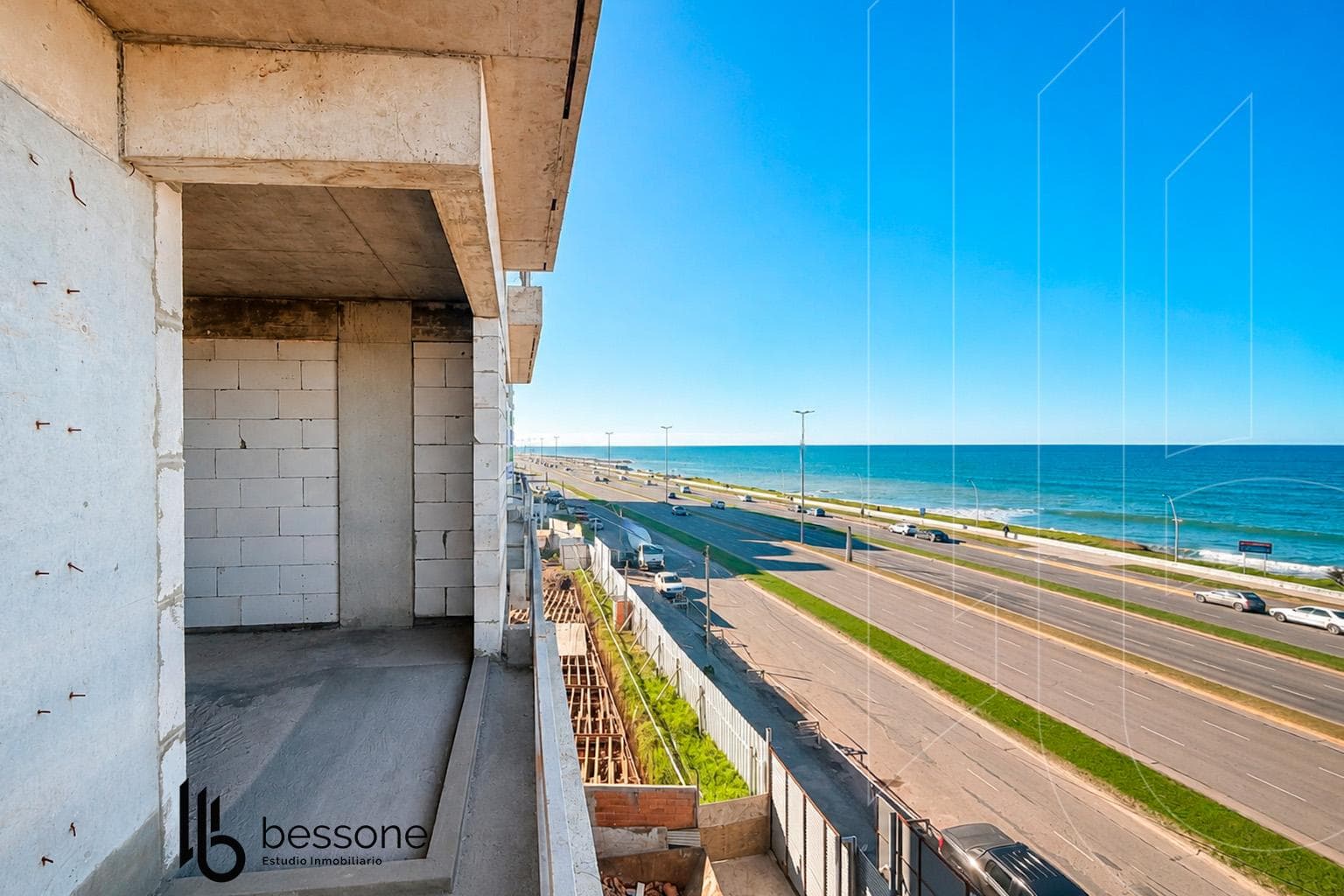 OCEAN-VIEW APARTMENT IN POZO, MAR DEL PLATA
