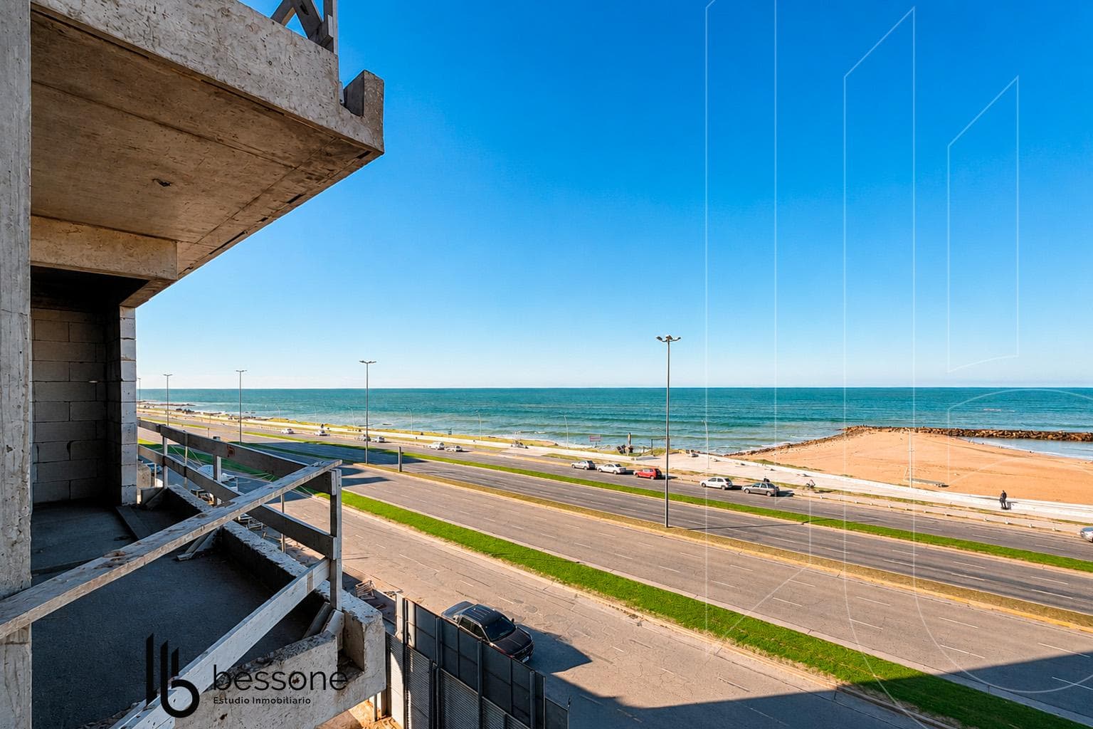 OCEAN-VIEW APARTMENT IN POZO, MAR DEL PLATA