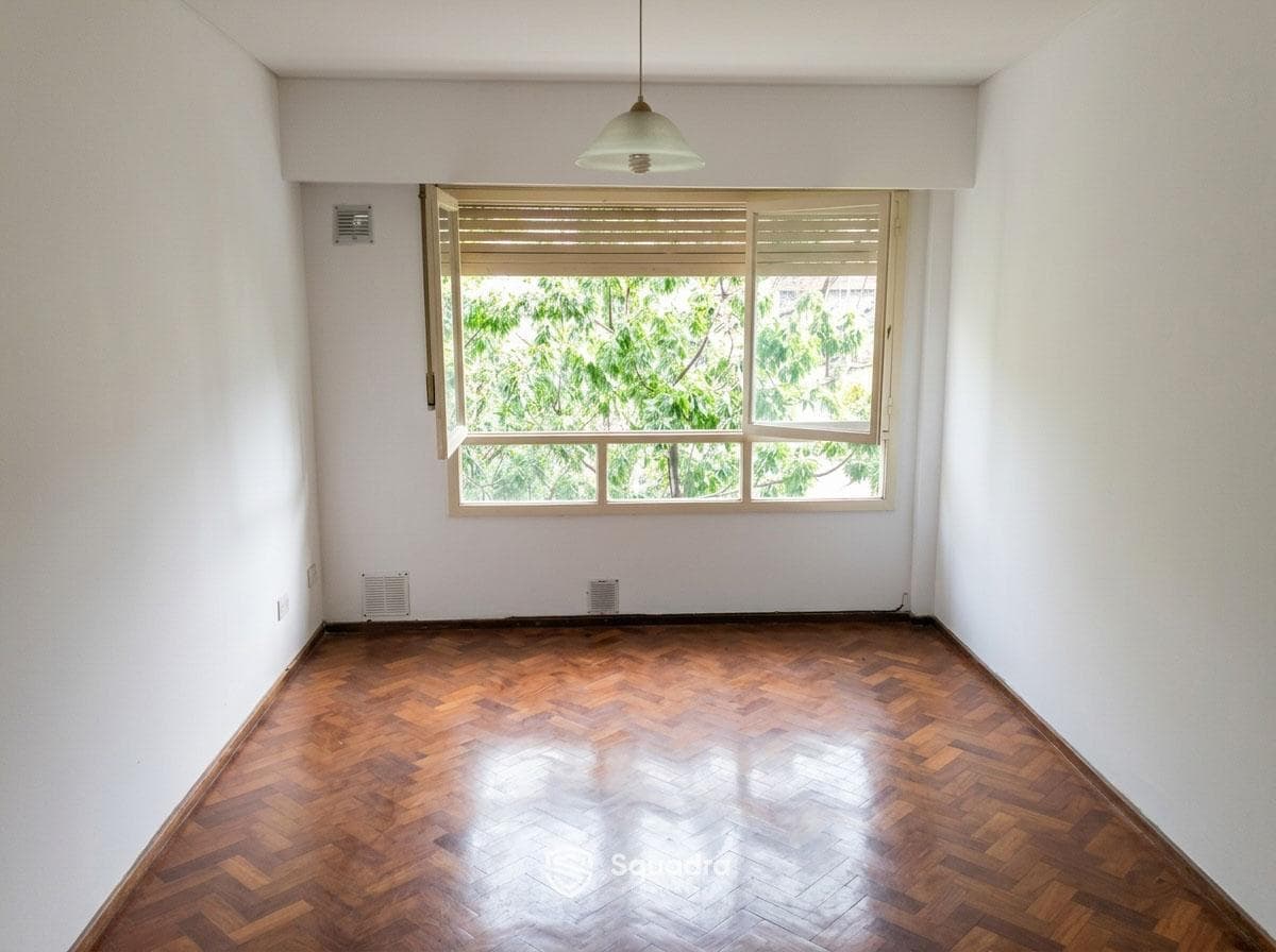 FOR SALE - One-bedroom apartment facing the street - Downtown, Rosario.