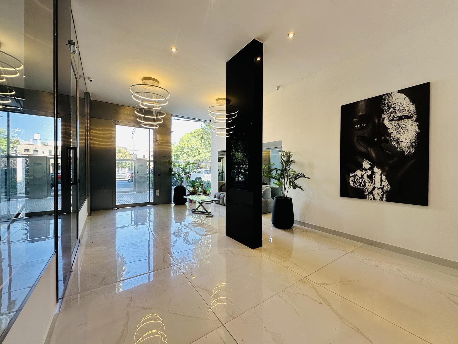 For Sale: One-Bedroom Suite Apartment with Balcony, BBQ Area, and Amenities—Brand New. Echesortu