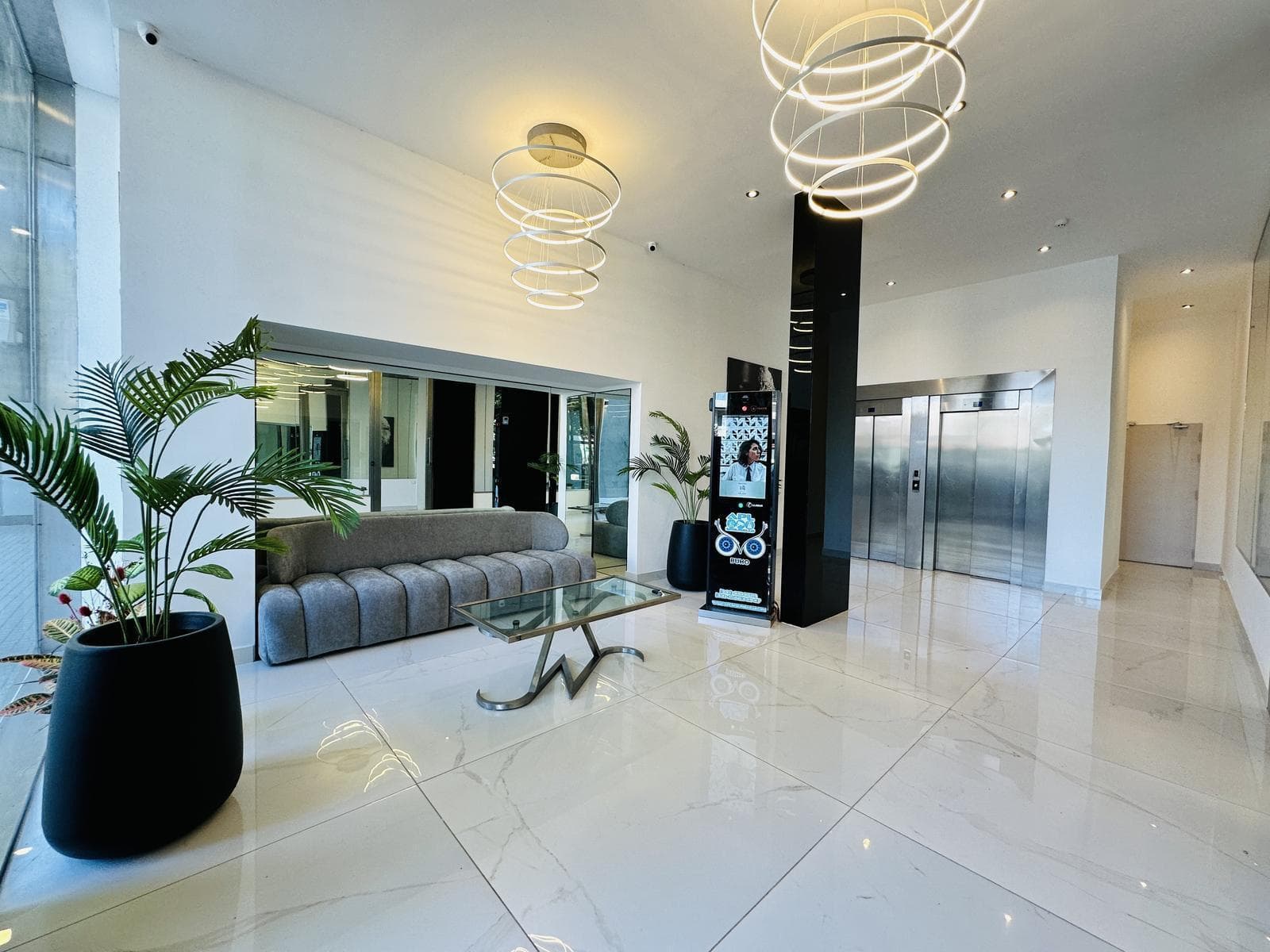 For Sale: One-Bedroom Suite Apartment with Balcony, BBQ Area, and Amenities—Brand New. Echesortu