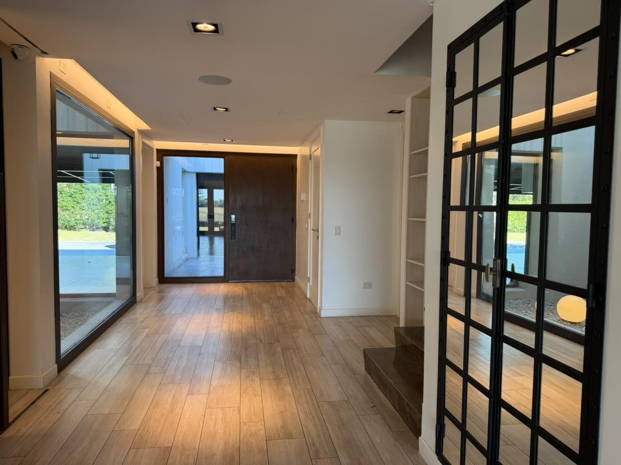 House for sale with 4 suites in Nordelta Golf, overlooking the lagoon and the golf course