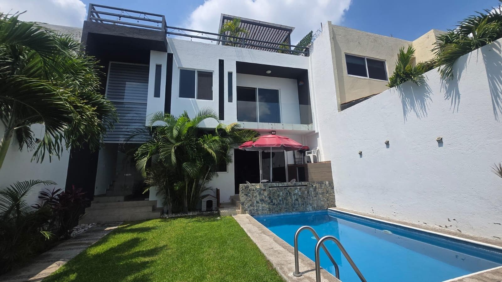 House - Burgos Subdivision, Casa Blanca Section