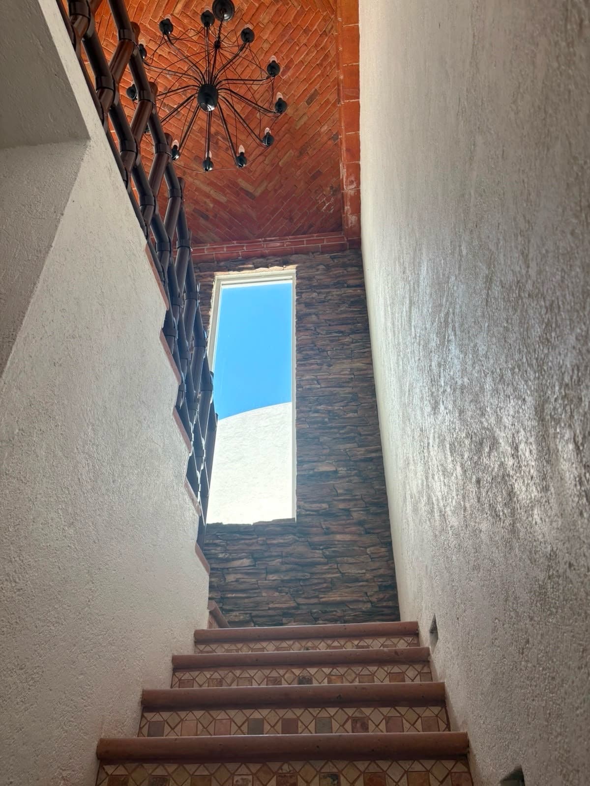 HOUSE FOR SALE AT THE TEQUISQUIAPAN GOLF CLUB, NEXT TO THE FAIRWAY