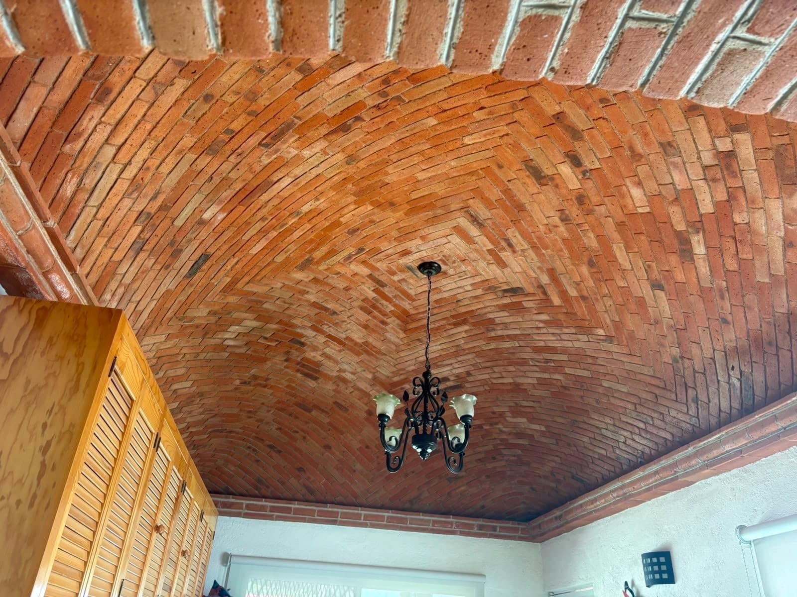 HOUSE FOR SALE AT THE TEQUISQUIAPAN GOLF CLUB, NEXT TO THE FAIRWAY