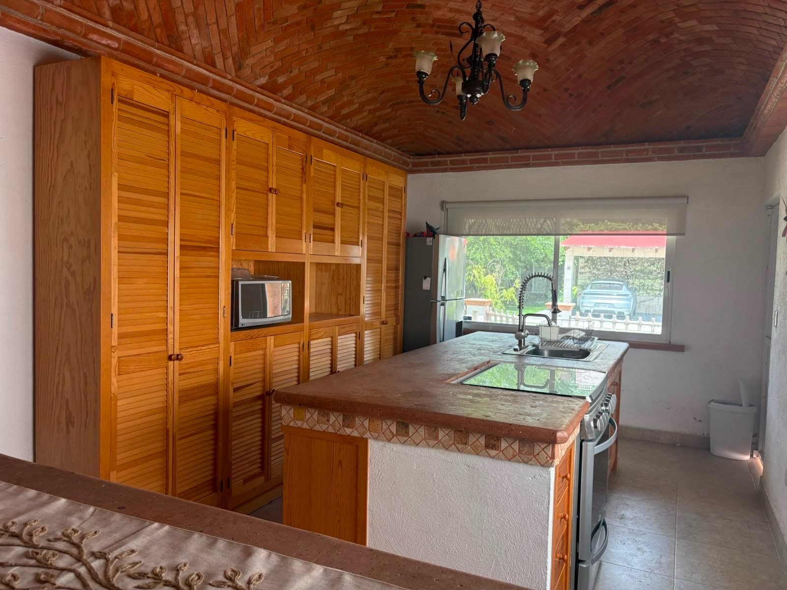 HOUSE FOR SALE AT THE TEQUISQUIAPAN GOLF CLUB, NEXT TO THE FAIRWAY