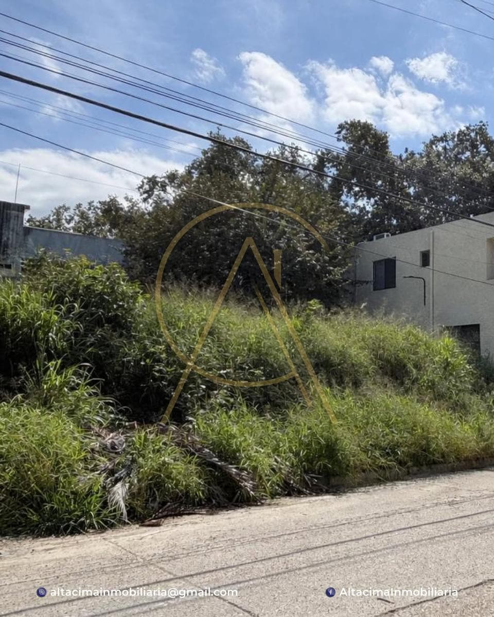 Lot in the Lomas Del Chairel Subdivision