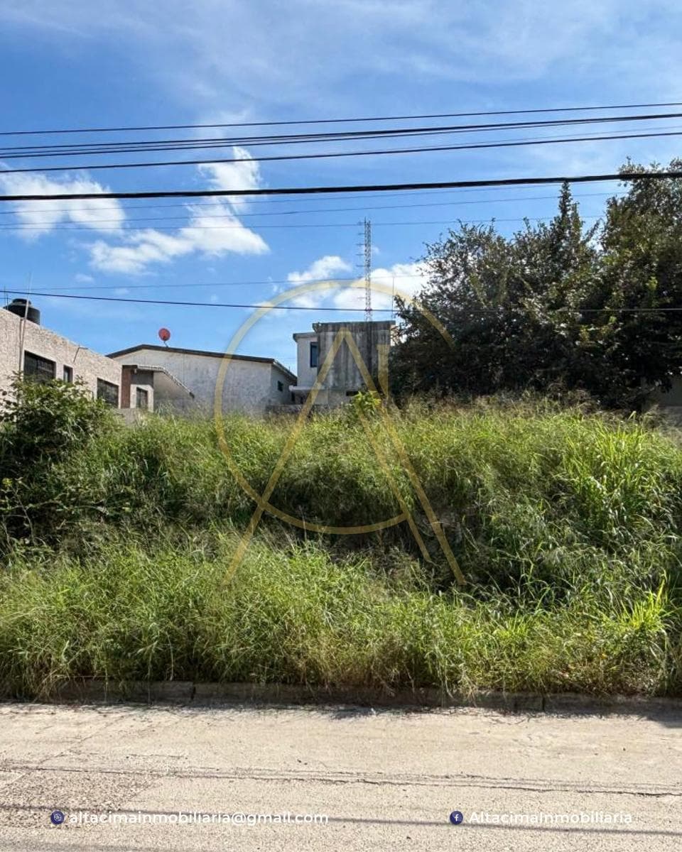 Lot in the Lomas Del Chairel Subdivision