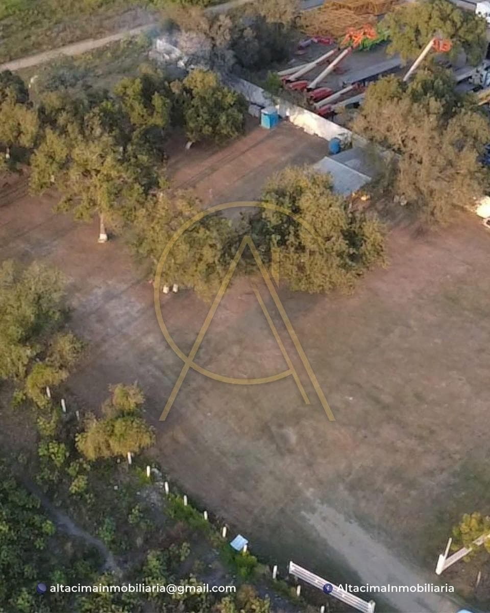Lot in the Arboledas Subdivision