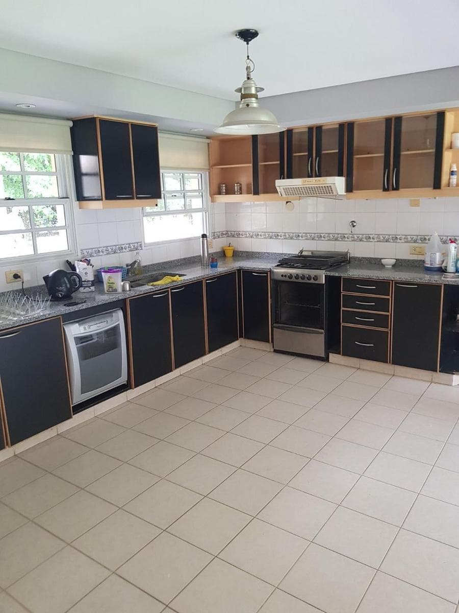 5-ROOM HOUSE FOR SALE IN THE SOLAR DEL BOSQUE NEIGHBORHOOD