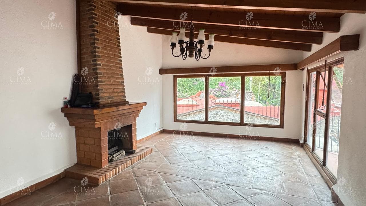 Casa en Venta en Santa María Ahuacatitlán - V405