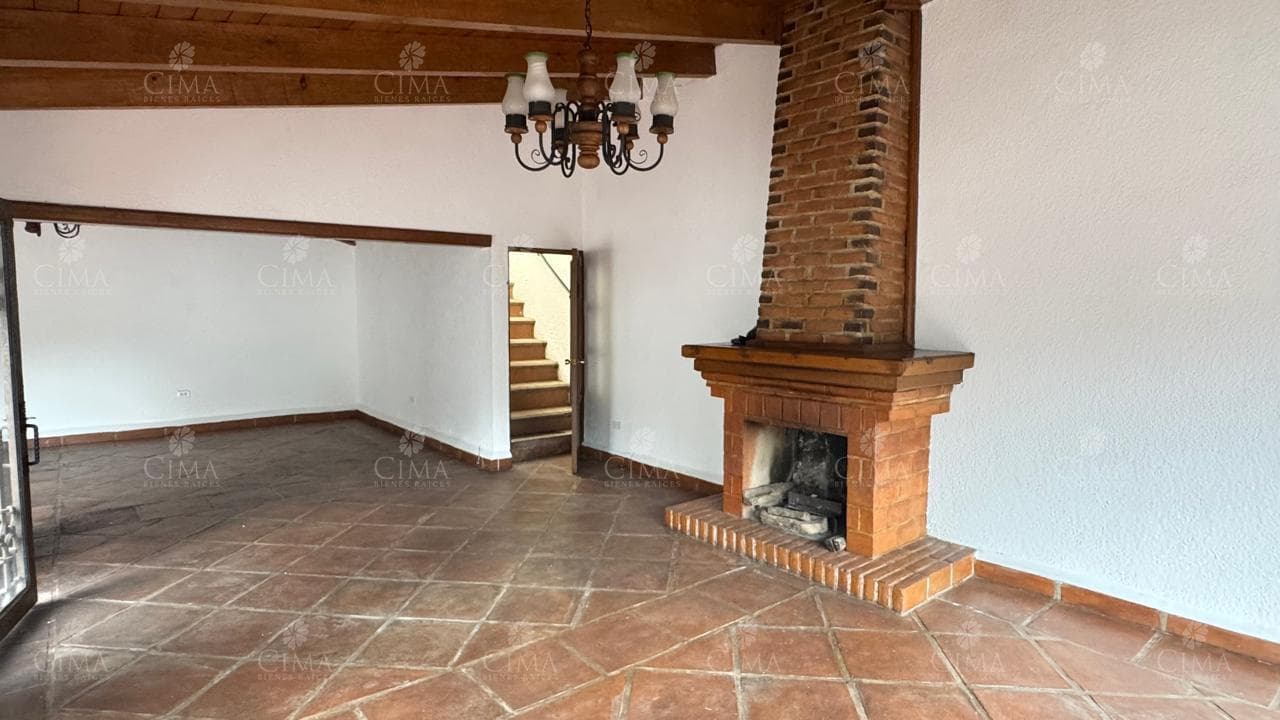 Casa en Venta en Santa María Ahuacatitlán - V405