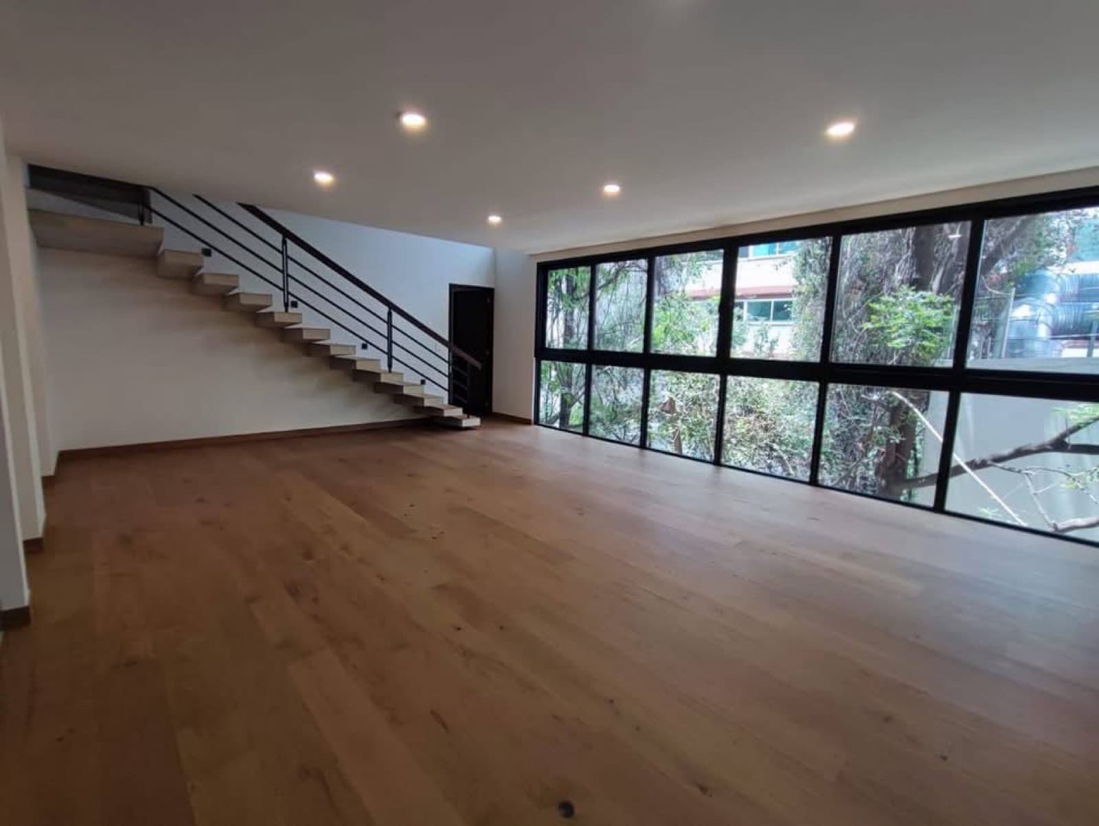 Brand-new Polanco apartment for sale with a balcony, 2 bedrooms, a terrace, 2 parking spaces, and security