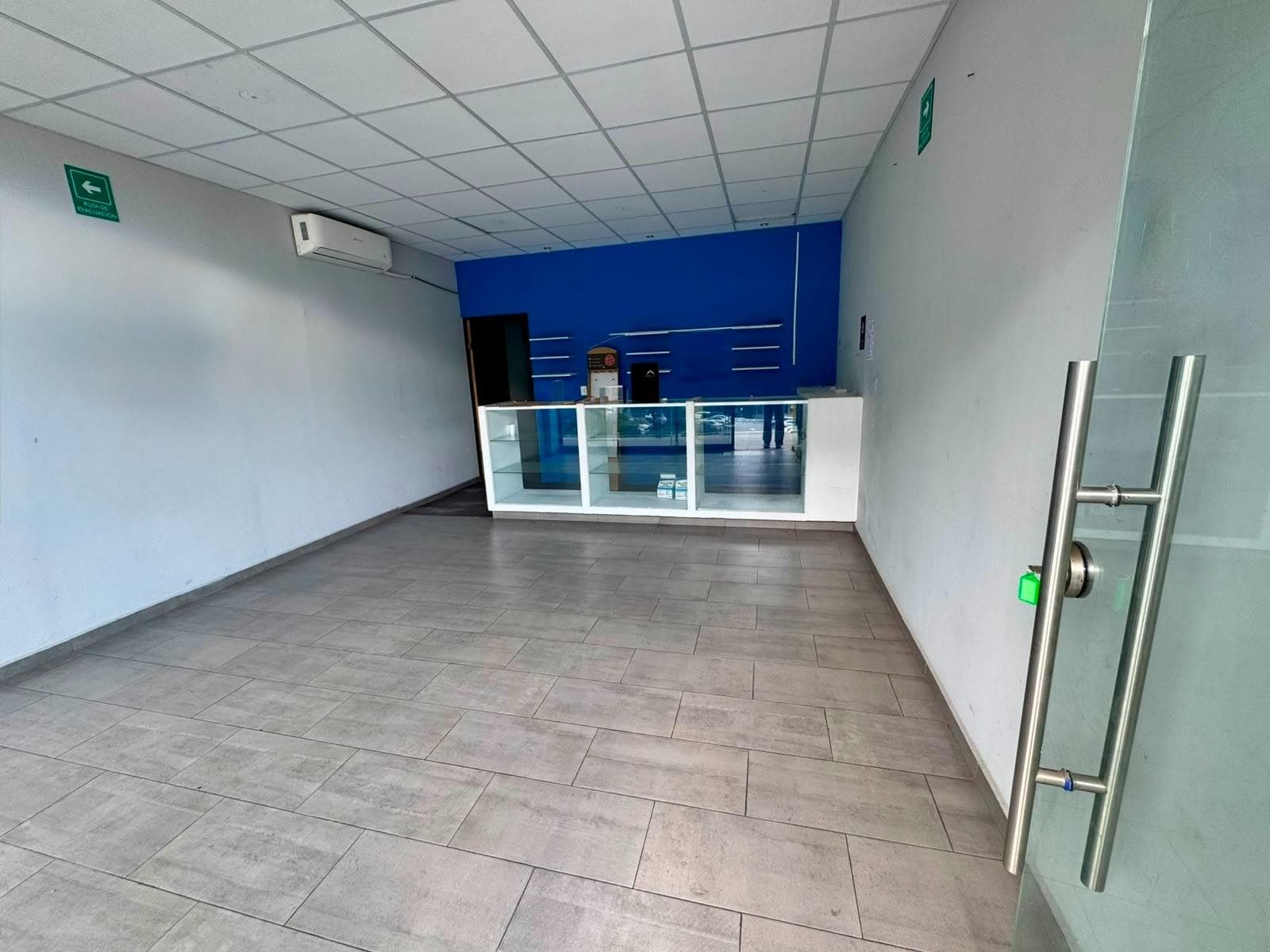 COMMERCIAL SPACE FOR RENT IN SAN JERONIMO