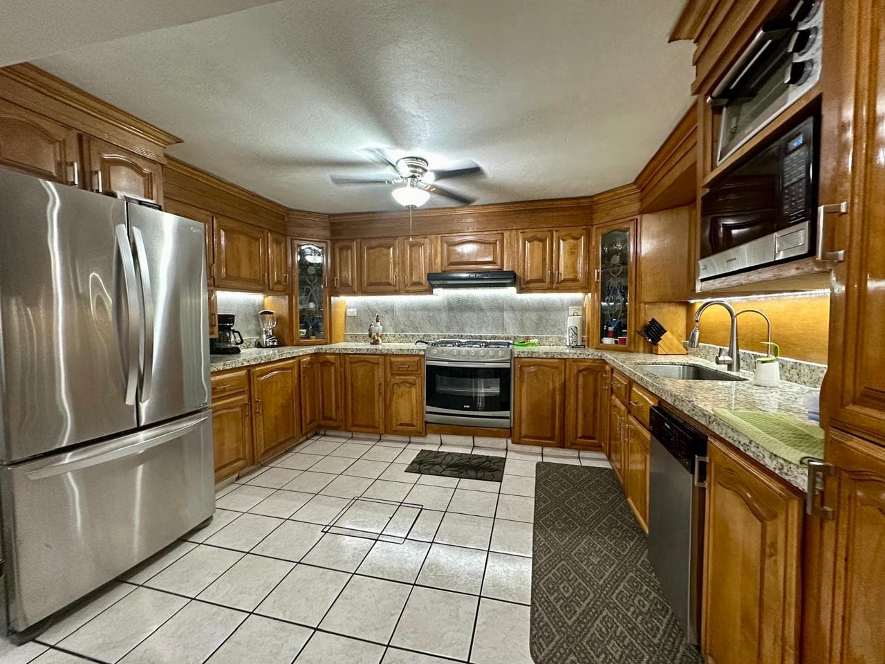 House for Sale in the Nueva Galicia Neighborhood