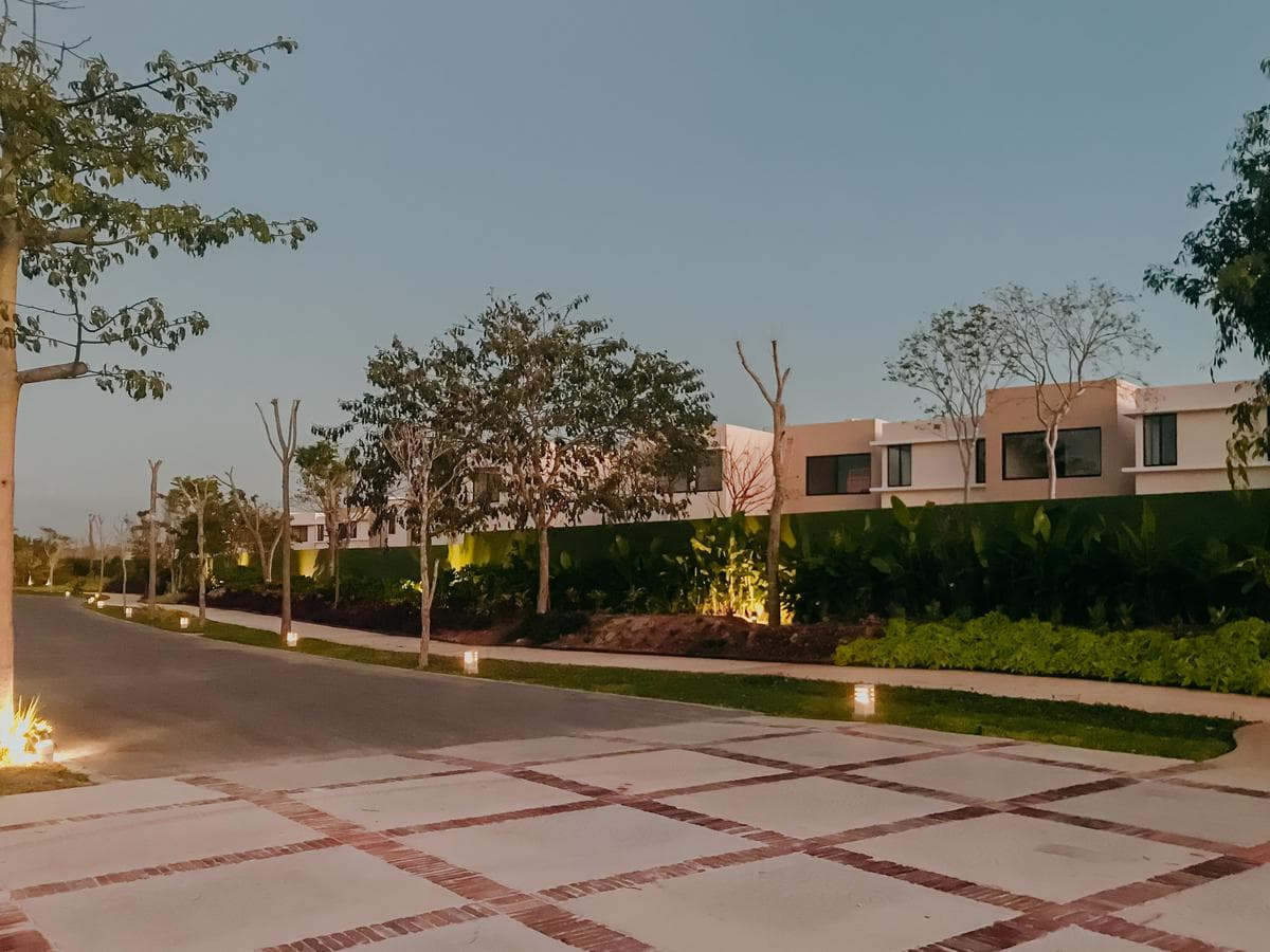 House for sale in Mérida, Yucatán, on a private street in Conkal.