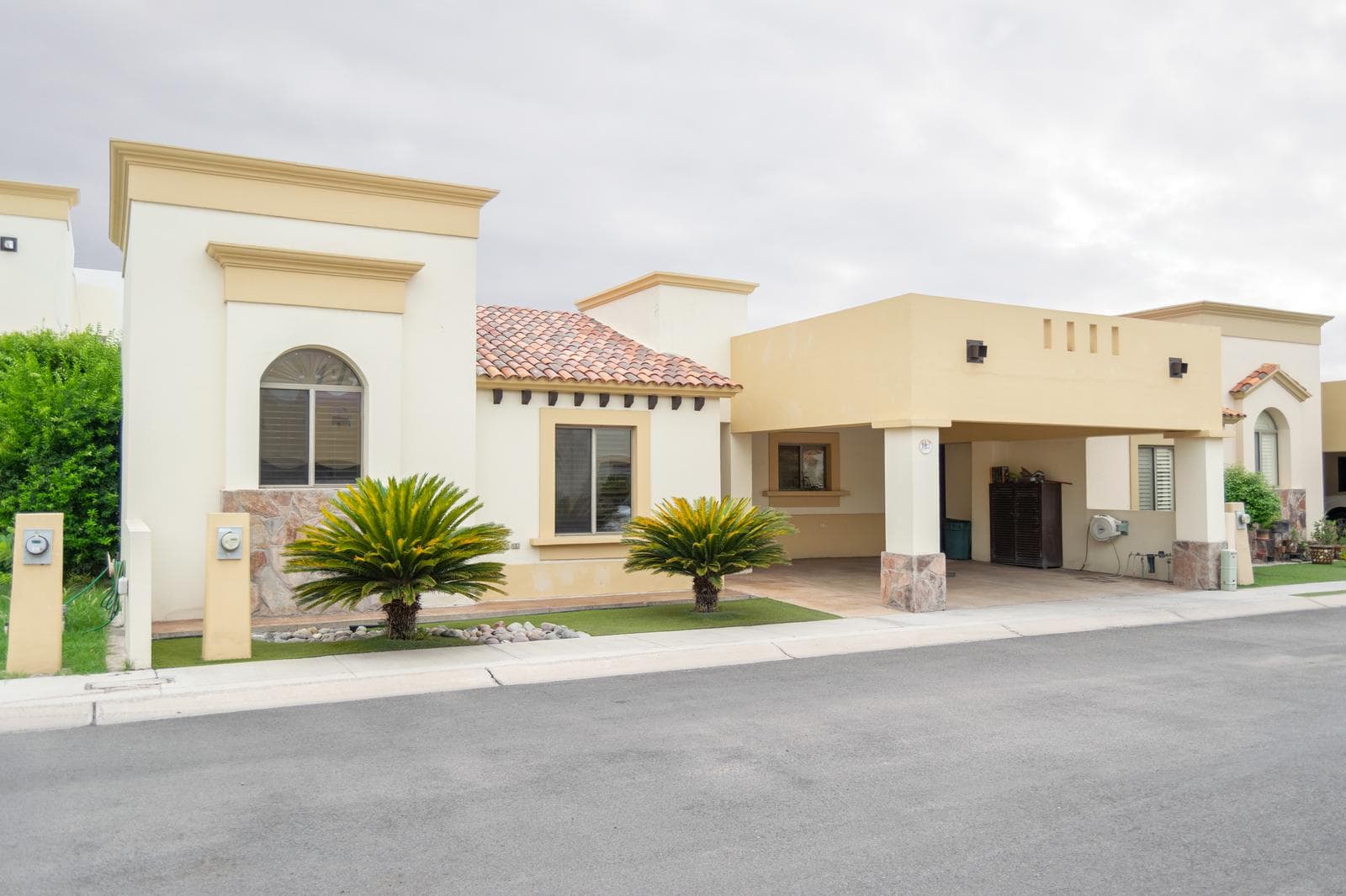 House for Sale in Salvatierra Residencial
