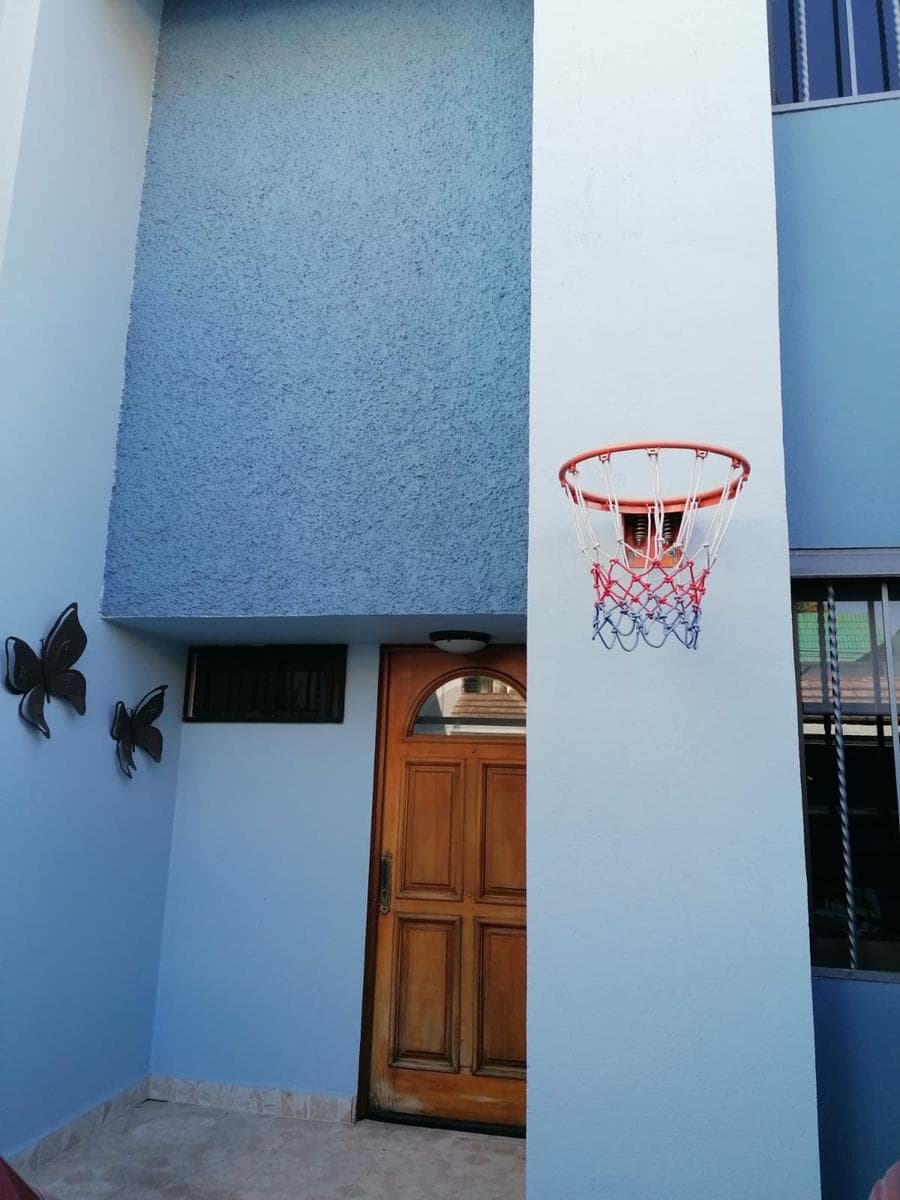 FOR SALE/RENT: HOUSE IN COLINA DE LAS TERMAS, BOULEVARES