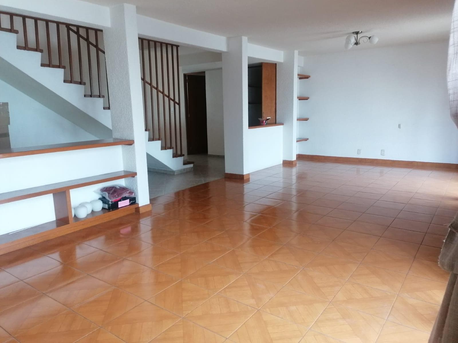 FOR SALE/RENT: HOUSE IN COLINA DE LAS TERMAS, BOULEVARES