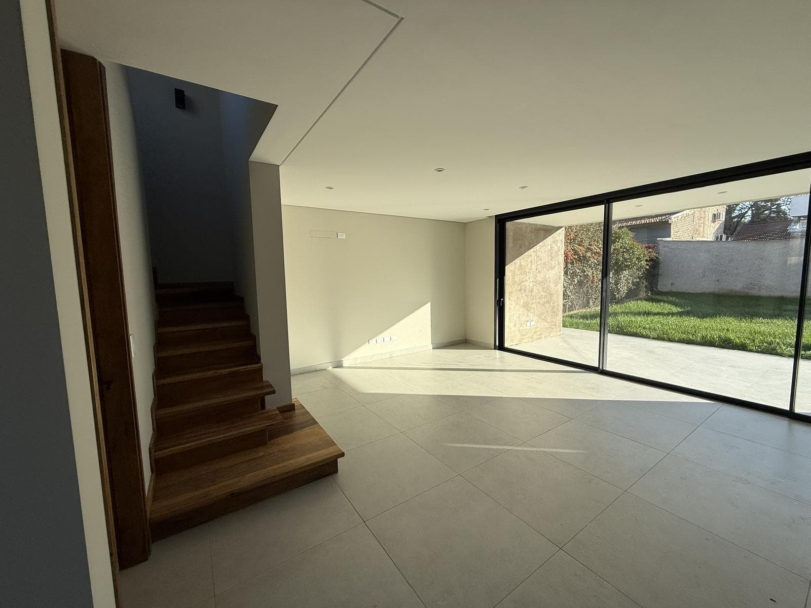 House in Chacras De Coria