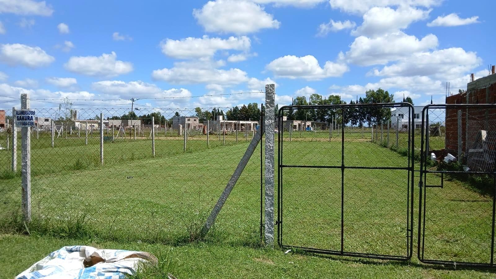 432 m² lot for sale in the Cardales Chico neighborhood. Available immediately. No maintenance fees.