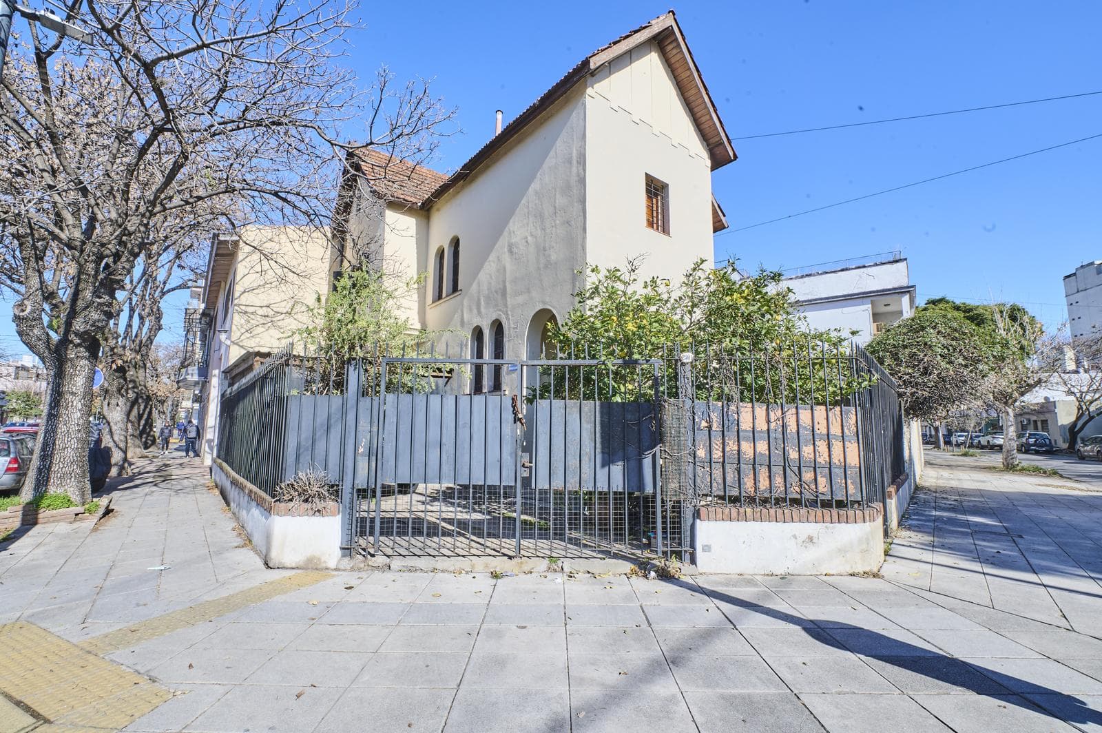 5-Room House for Sale in Parque Chas