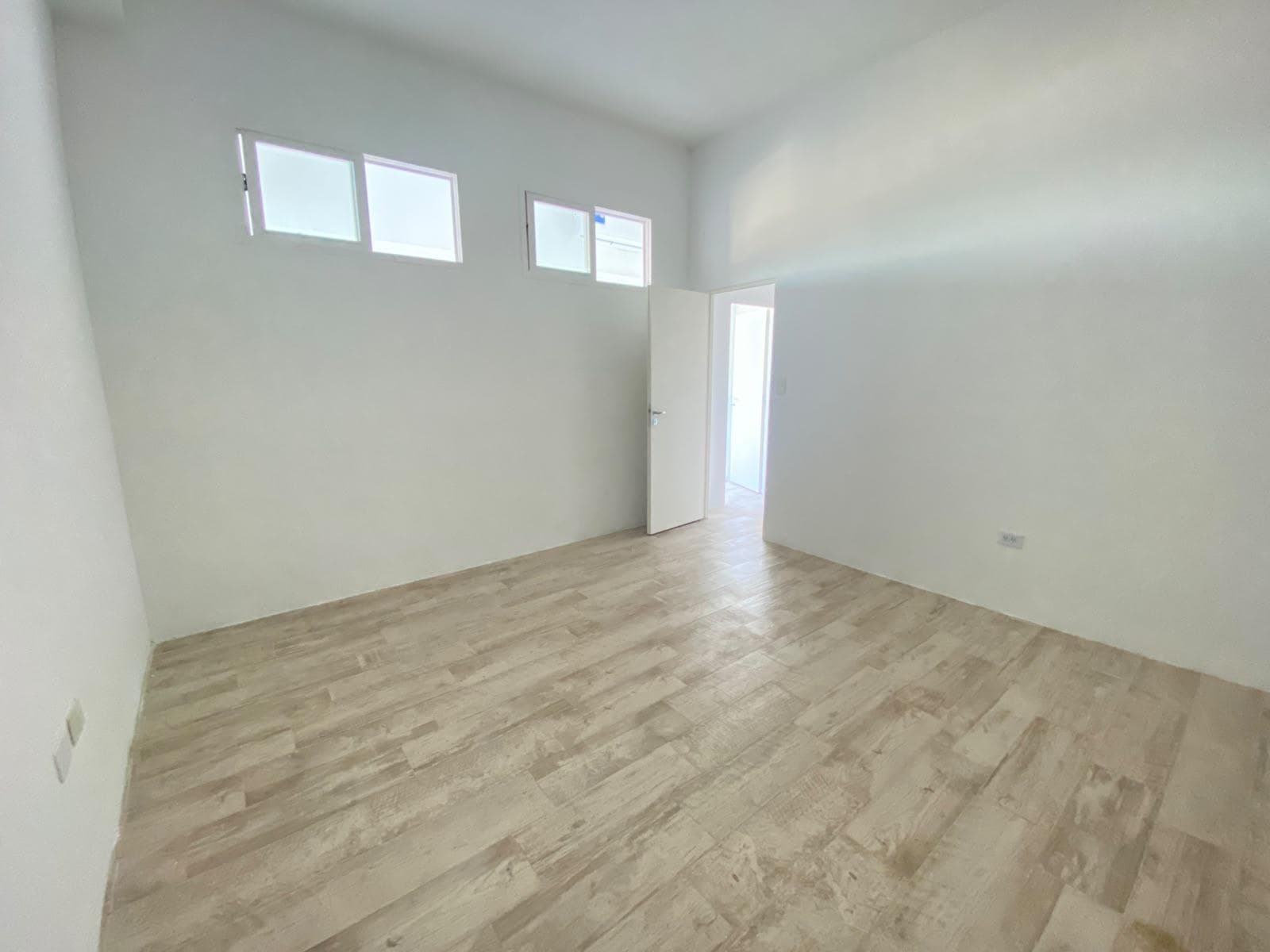 Office for Sale with Included Parking Space - Delta Center, Rincón de Milberg