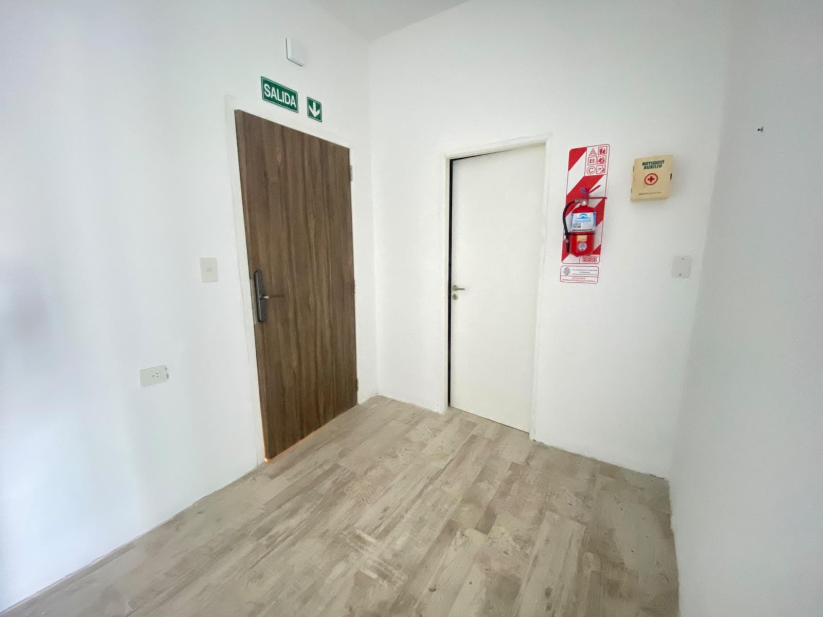 Office for Sale with Included Parking Space - Delta Center, Rincón de Milberg