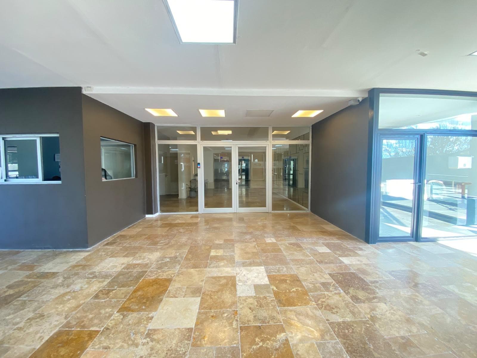Office for Sale with Included Parking Space - Delta Center, Rincón de Milberg