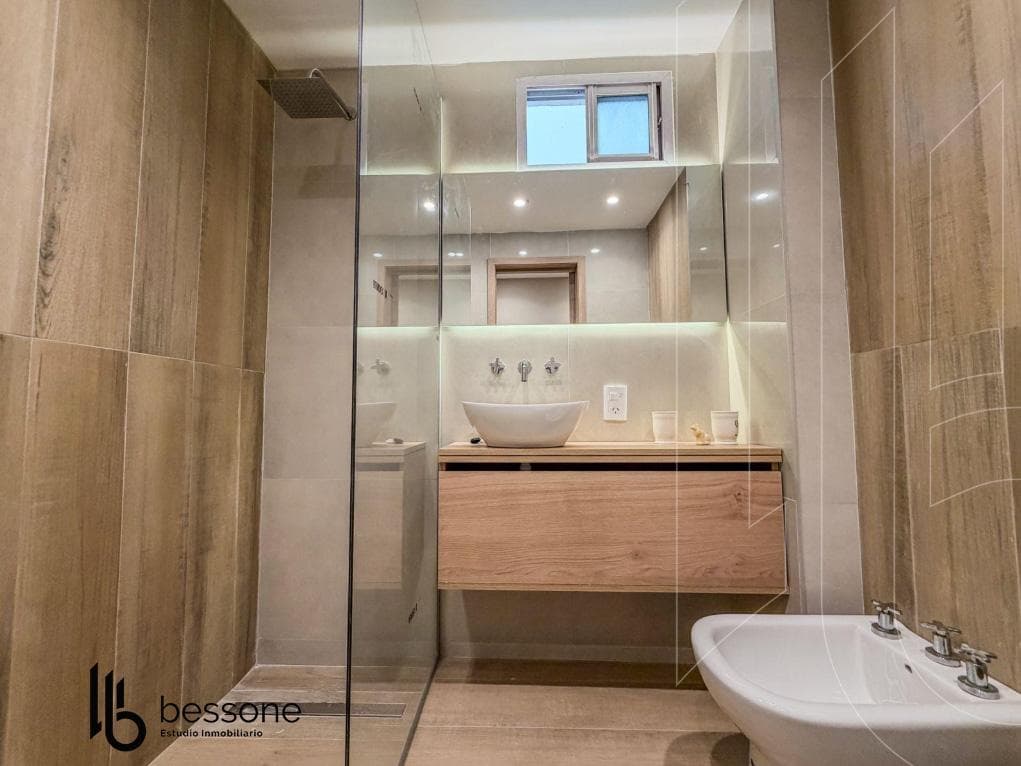 Refurbished and Furnished Apartment in Plaza Mitre