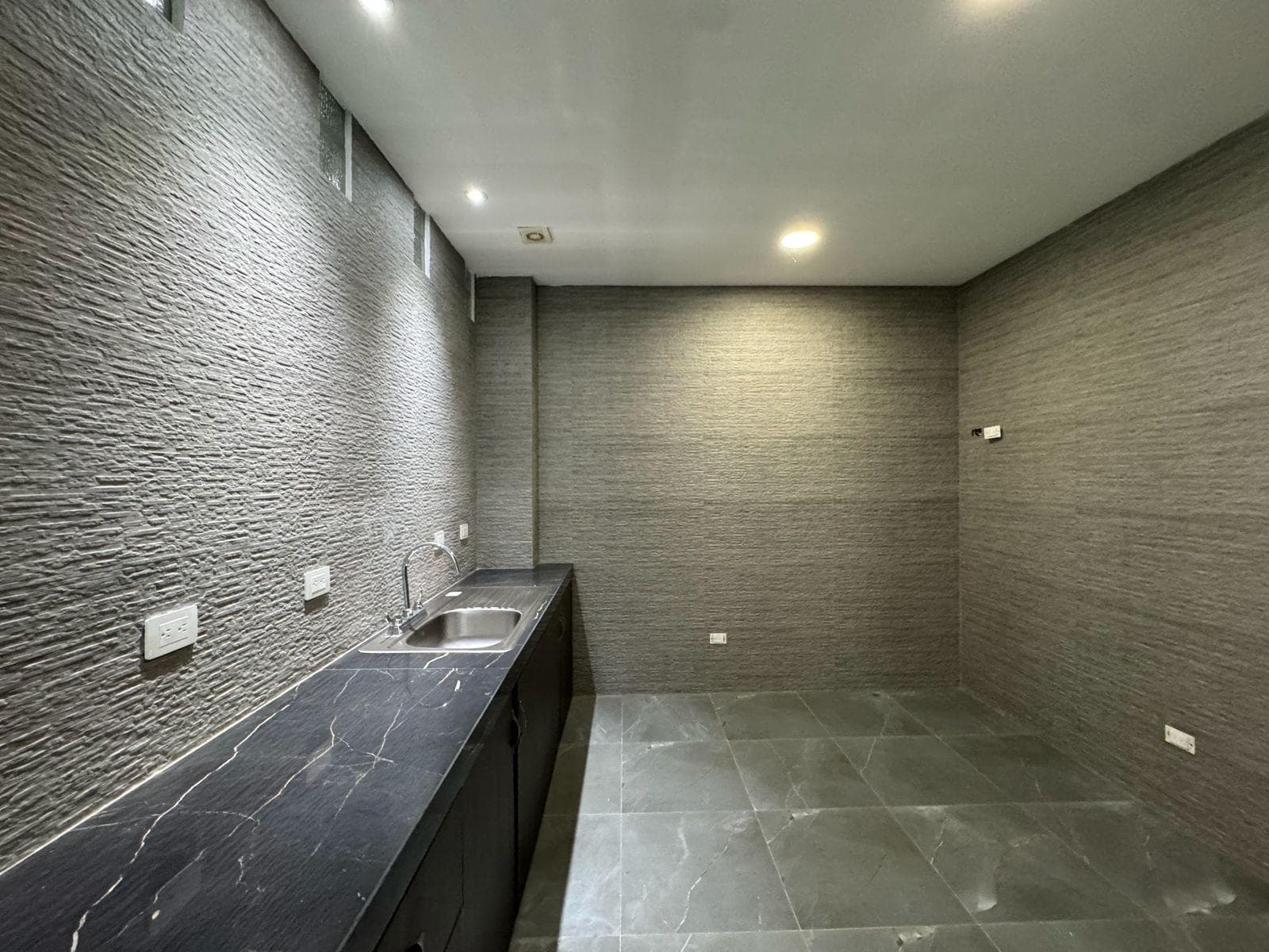 Office for Sale in Guadalupe