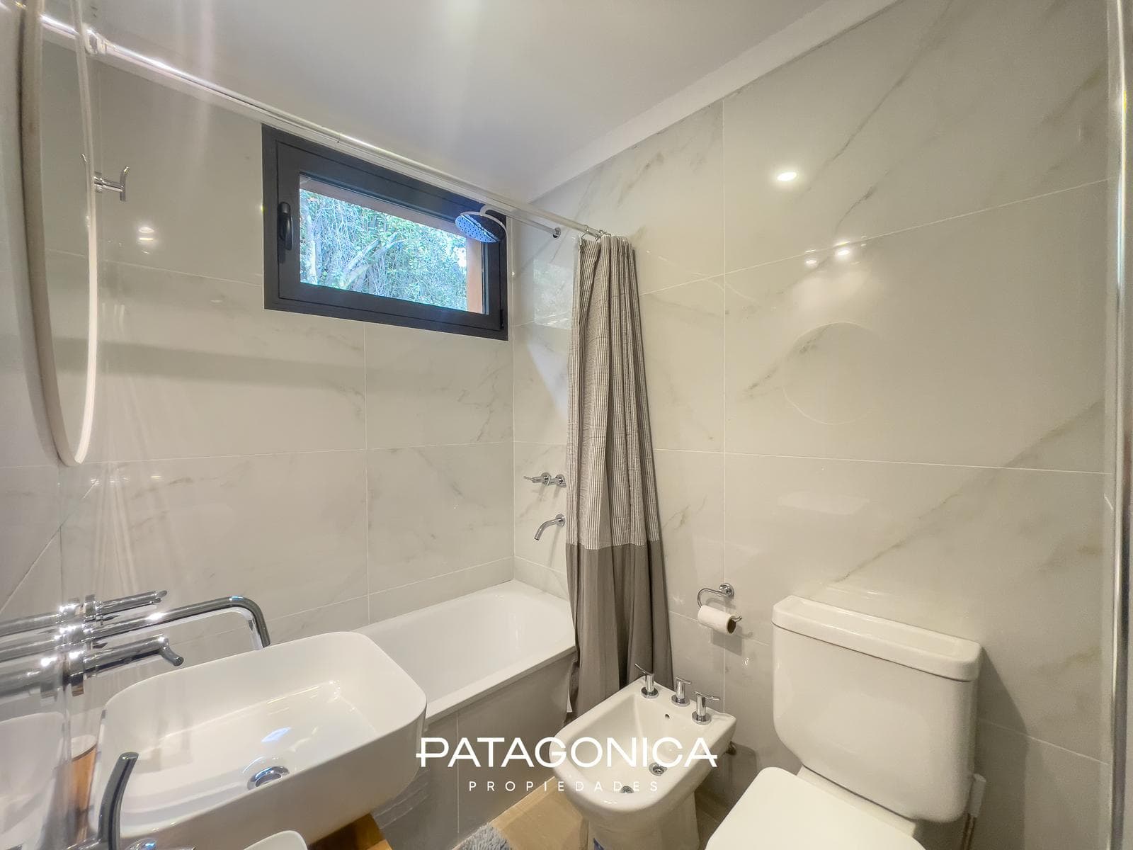 110 m² House with Lake View - Vista Azul