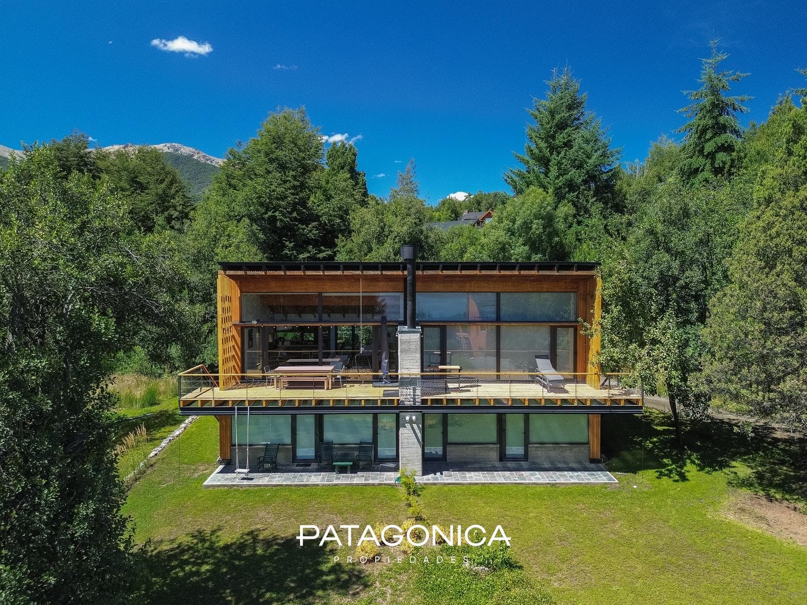 110 m² House with Lake View - Vista Azul