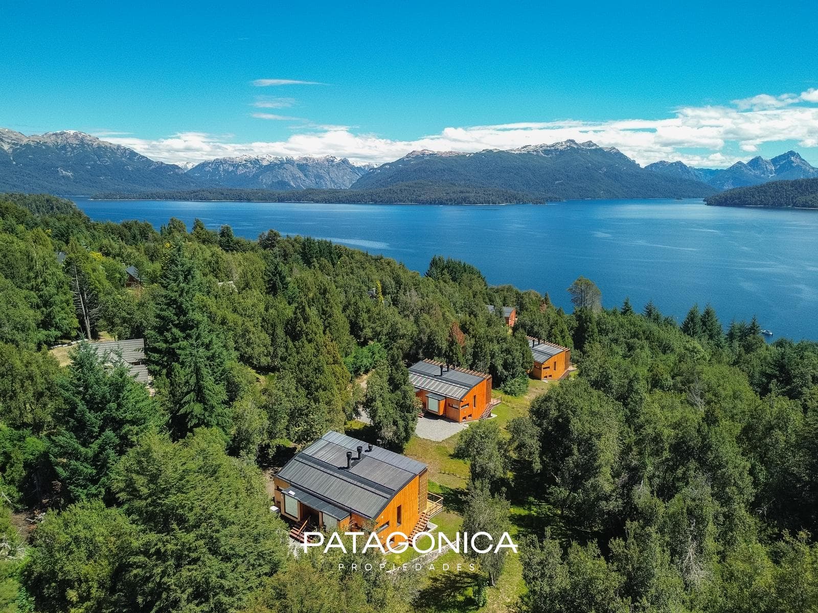 110 m² House with Lake View - Vista Azul
