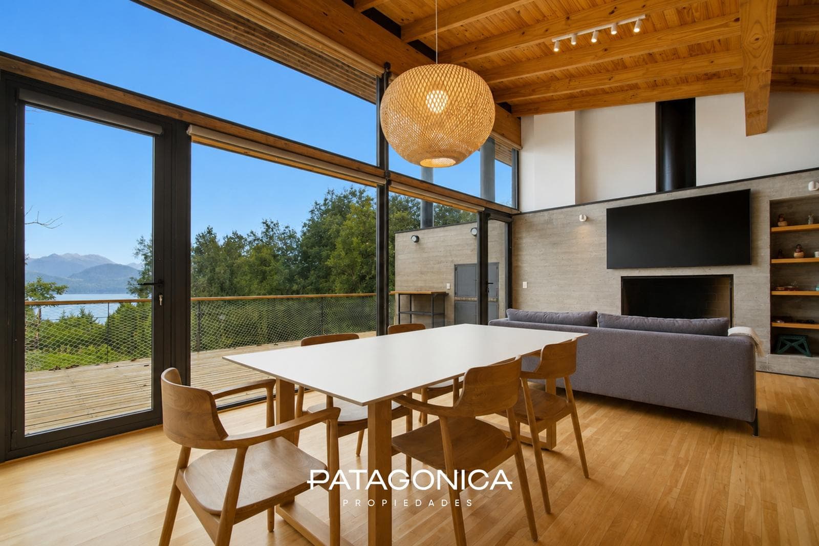 110 m² House with Lake View - Vista Azul