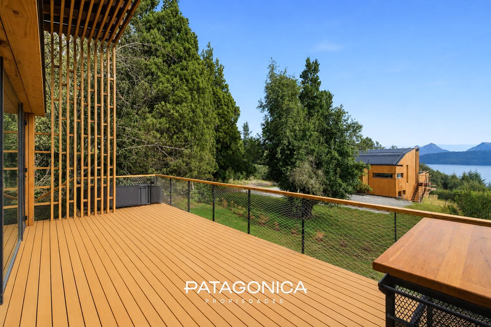 110 m² House with Lake View - Vista Azul