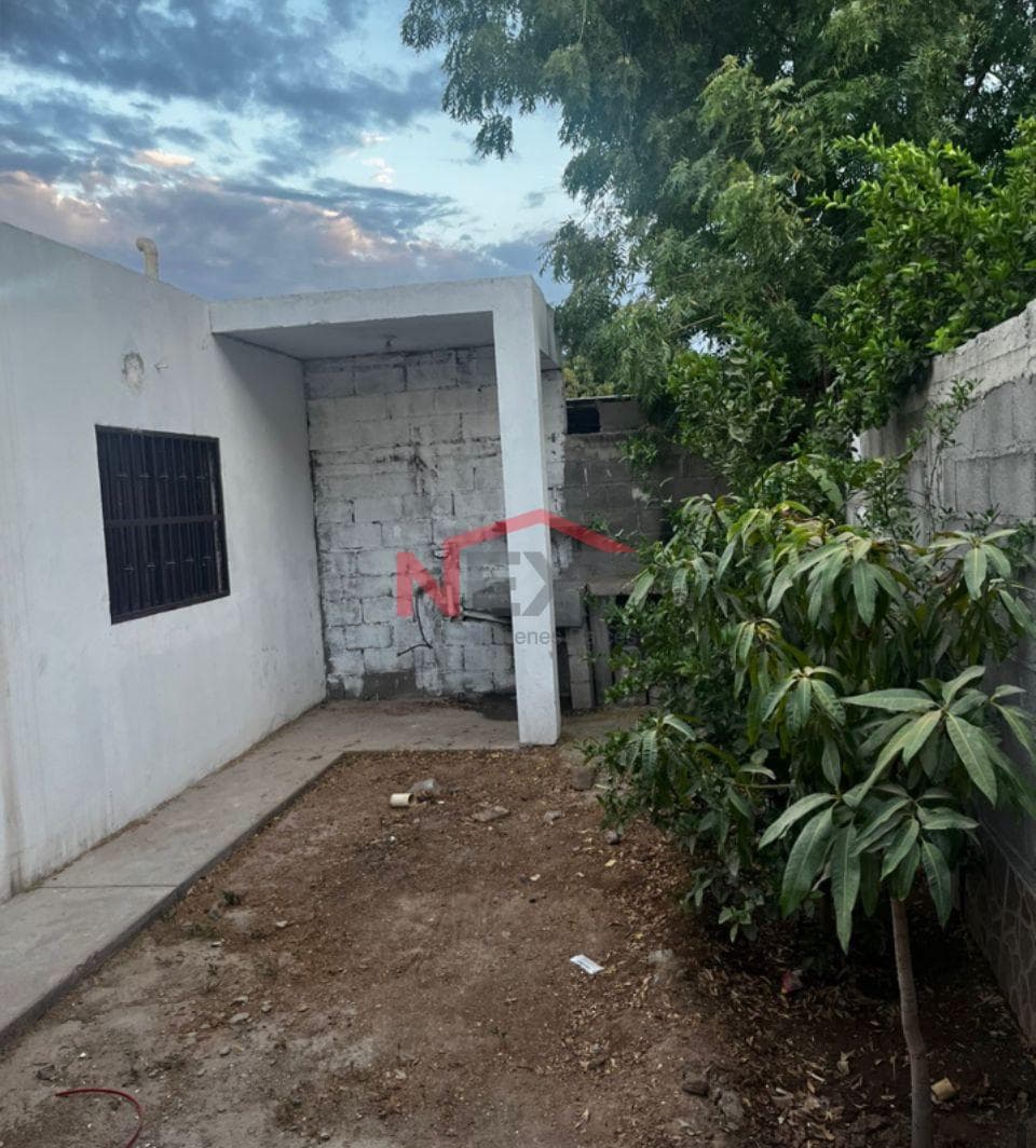 HOUSE FOR SALE IN COL. EL MIRADOR