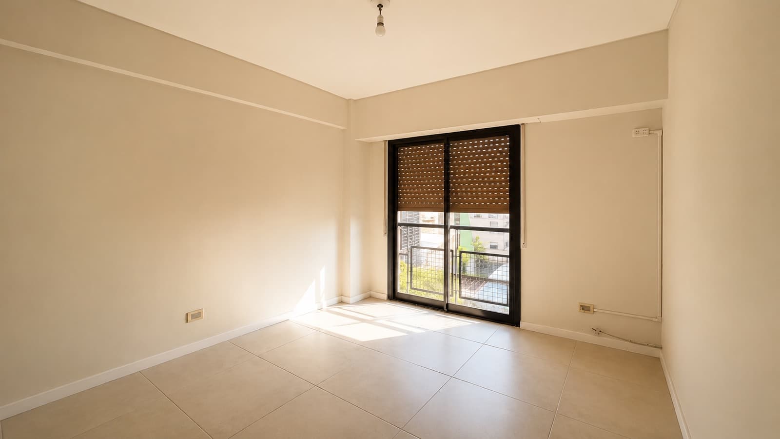 3-Room Apartment for Rent with Parking Space | Downtown Quilmes