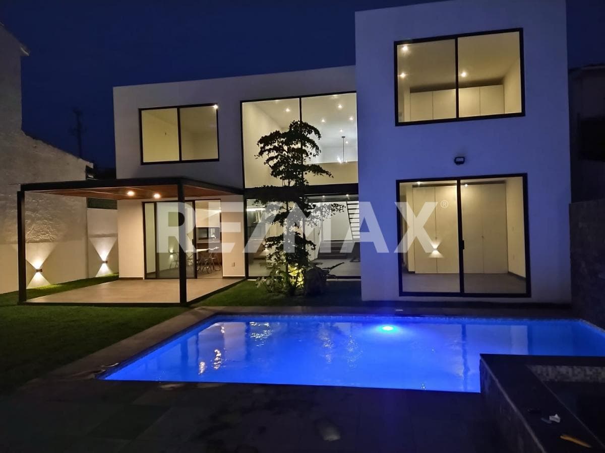 House for Sale in Morelos, Lomas de Cocoyoc Subdivision