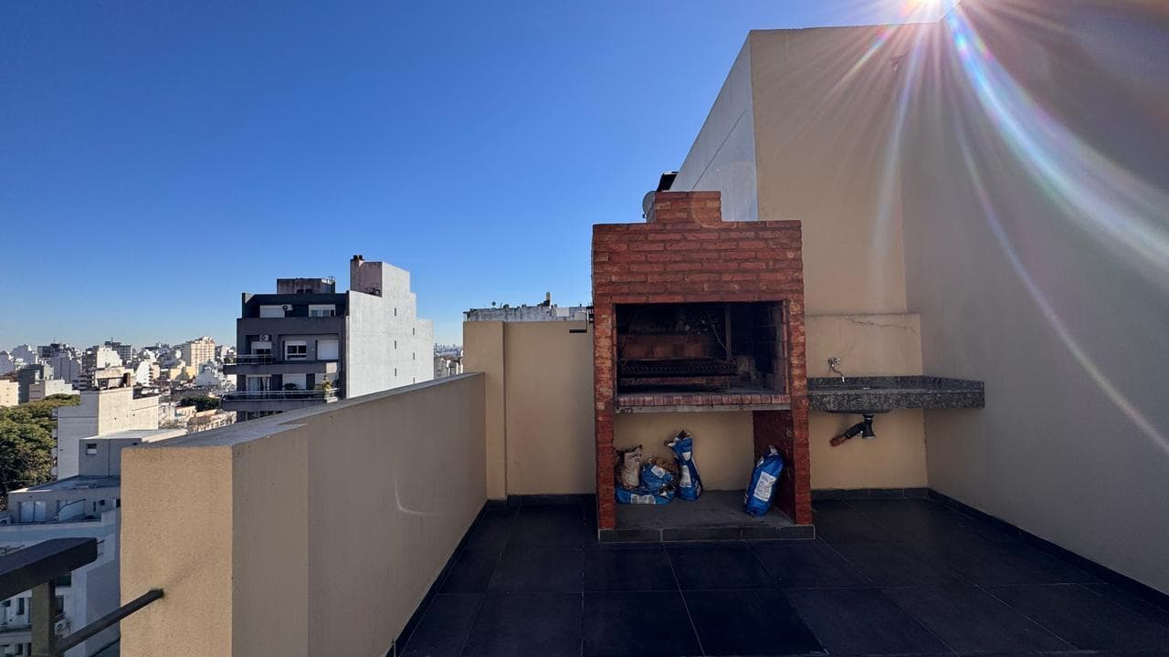 One-room apartment with a partition in Villa Crespo